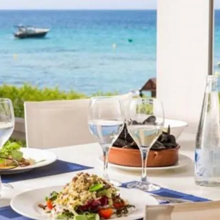 Alicate Beachfront - Luxury Apartment-1 Apartment *