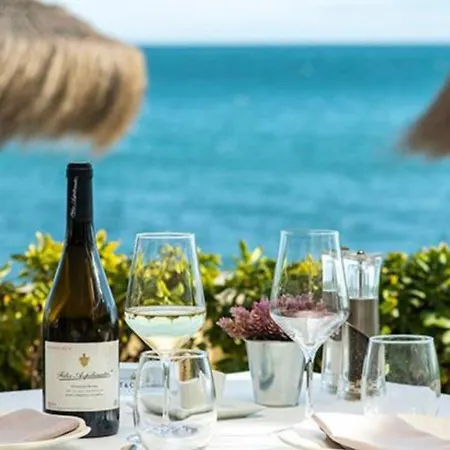 Alicate Beachfront - Luxury Apartment-1 Apartment *